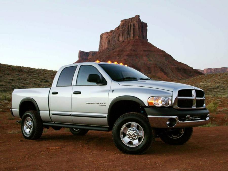  Dodge Ram Power Wagon Quad Cab 2005 года  (фото 33 из 61)